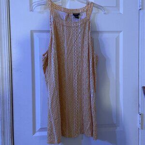 Ladies sleeveless top